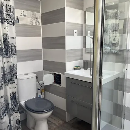 4 Pers - - Terrasse - Centre * Royan